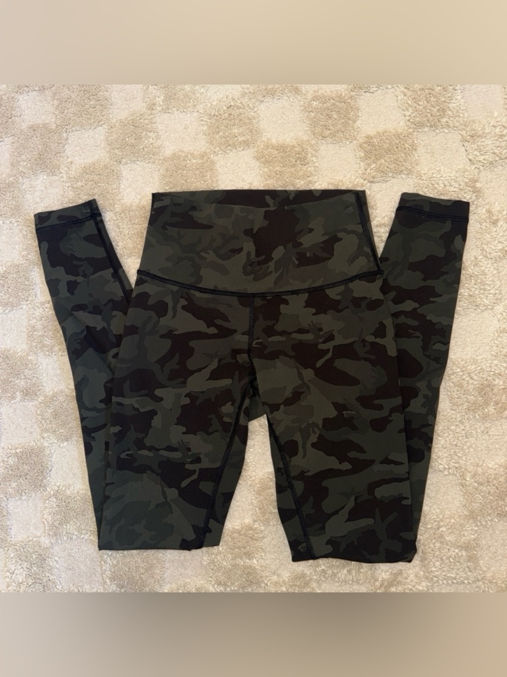 Lululemon Green Camo Leggings - High-Waist | Size: 4 - Picture 2 of 3